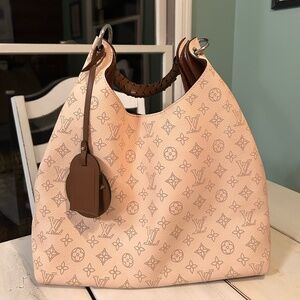 Louis Vuitton Carmel Mahina